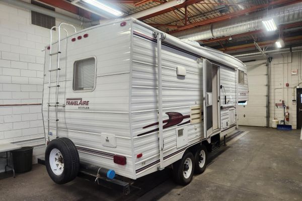 Image of RV for auction.